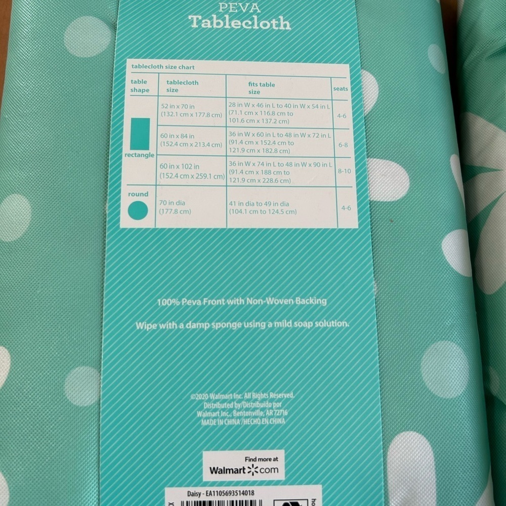 New spring/Easter lot of 4 tablecloths celebrate brand - Picture 4 of 4